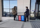 發(fā)放分類垃圾箱 推進(jìn)垃圾分類工作
