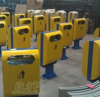 社區(qū)鋼制垃圾桶