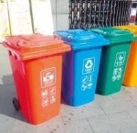 濱湖區(qū)首次在農(nóng)貿(mào)市場(chǎng) 設(shè)置分類垃圾桶